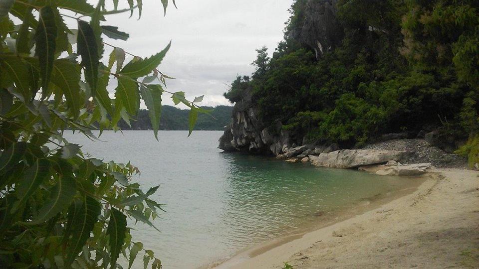 Se San Beach Resort-Isla De Gigantes Carles Екстериор снимка